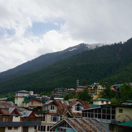 Hotel Magnolia Mallroad Manali ภายนอก รูปภาพ
