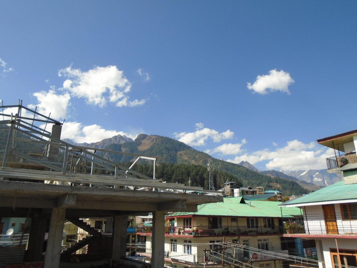 Hotel Magnolia Mallroad Manali ภายนอก รูปภาพ
