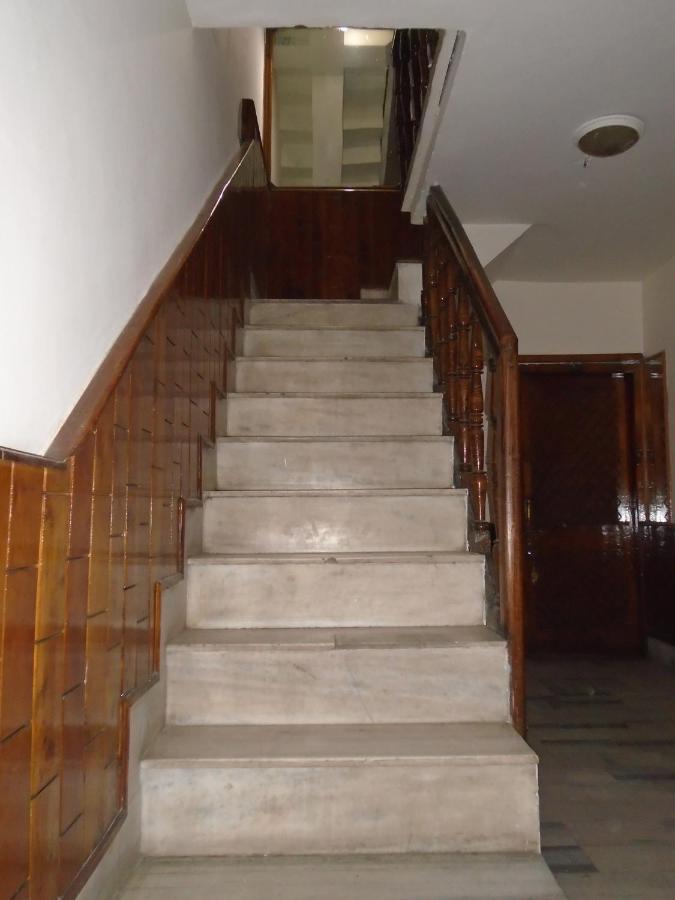 Hotel Magnolia Mallroad Manali ภายนอก รูปภาพ