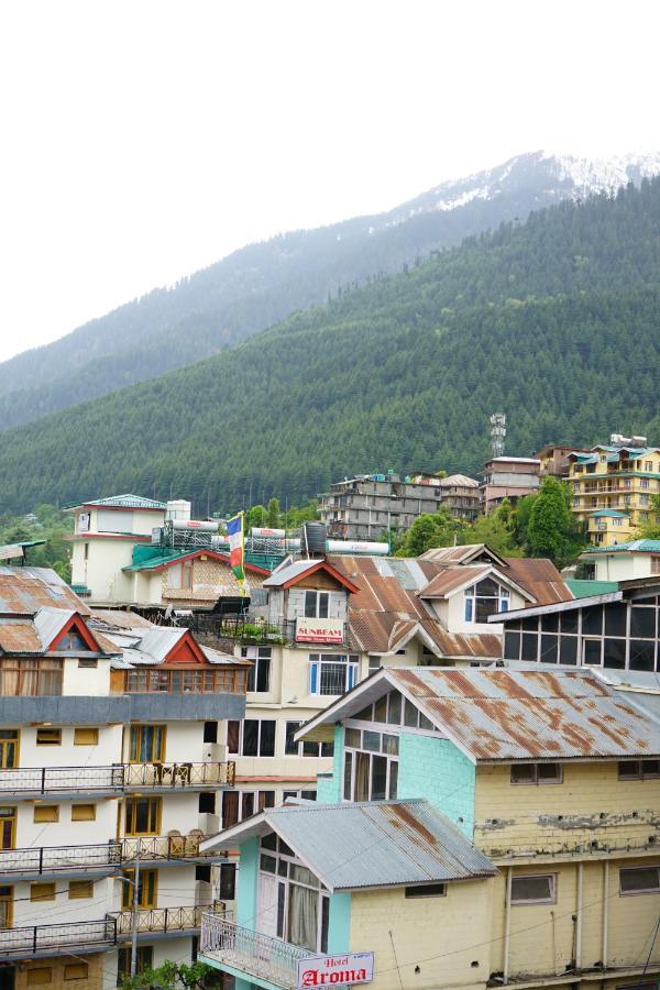 Hotel Magnolia Mallroad Manali ภายนอก รูปภาพ